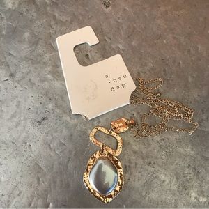 🟢Light Blue and Gold Necklace